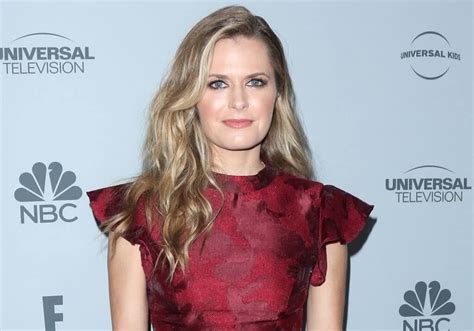 Maggie Lawson: Biography with Age, Height,。